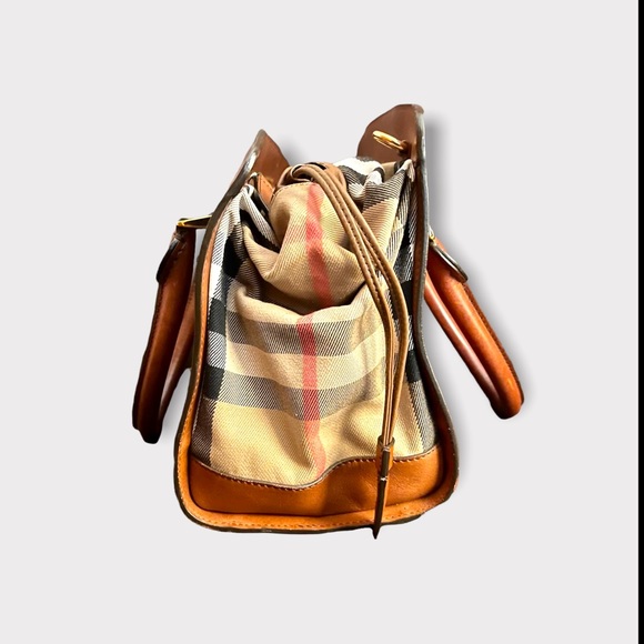 "Burberry Leather Dinton Satchel Handbag with House Check, RARE FIND!!!Crossbody - Picture 3 of 10